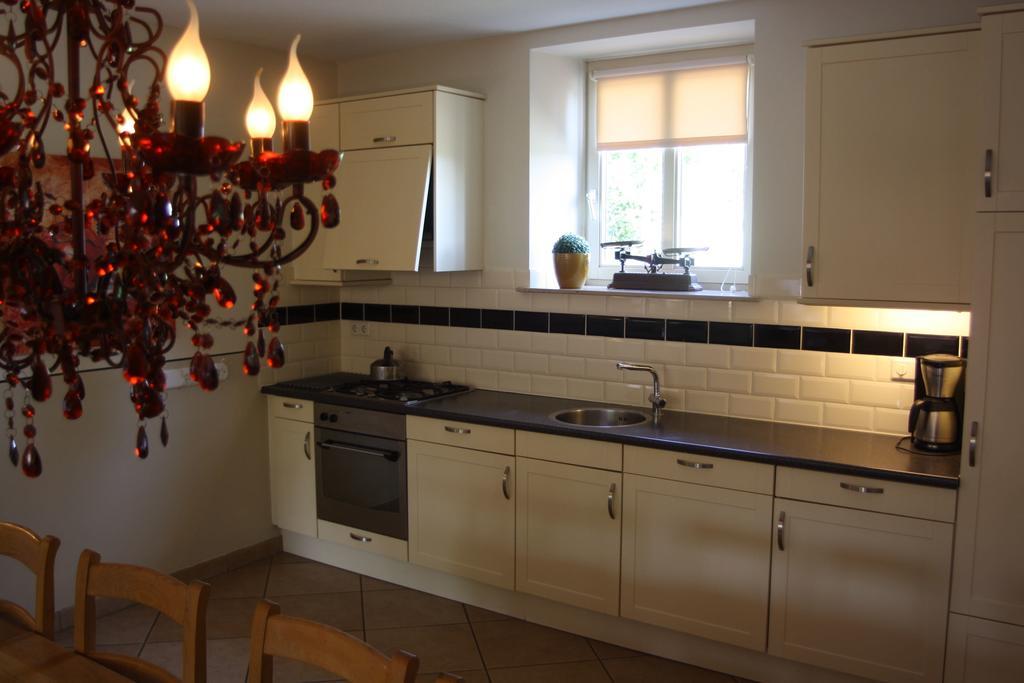 Erfgoedlogies D'Ouffenhoff Hotel Baarlo  Kamer foto